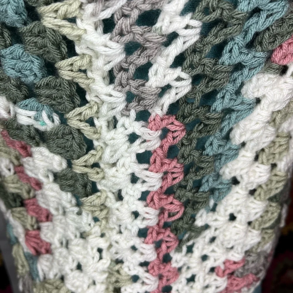 Granny square tank top crochet by seller handmade fits size Small - Large - Picture 5 of 6